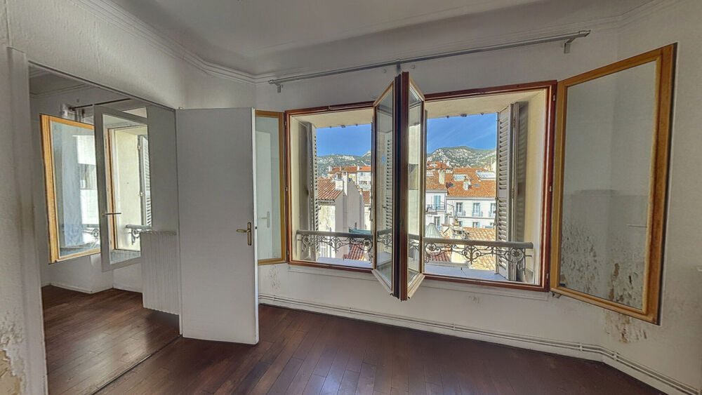 Vente Appartement Appartement 2 pièces à vendre à Toulon - Vue imprenable sur le Faron Toulon