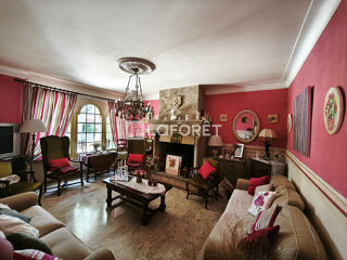  Maison à vendre 10 pièces 285 m²