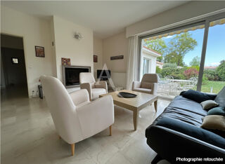  Maison � vendre 8 pi�ces 205 m�