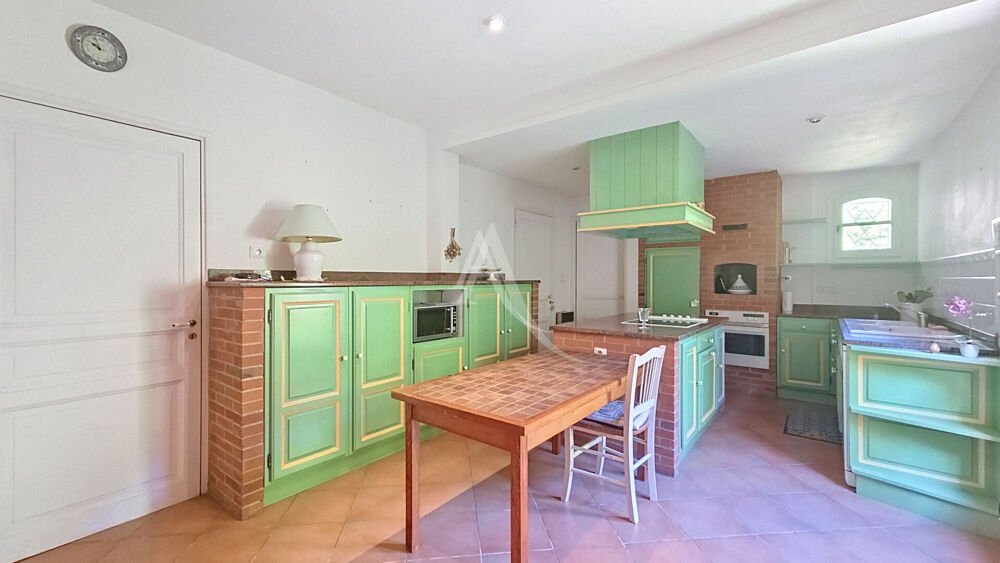Montastruc la Conseillère, villa T8 avec piscine