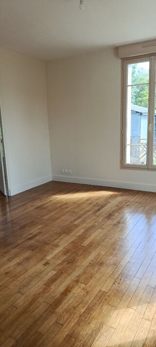  Appartement à louer 3 pièces 76 m²