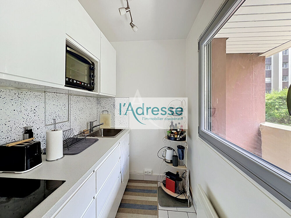 Vente Appartement RESIDENCE ESTEREL - BALCON - CALME - SANS VIS A VIS Paris 12