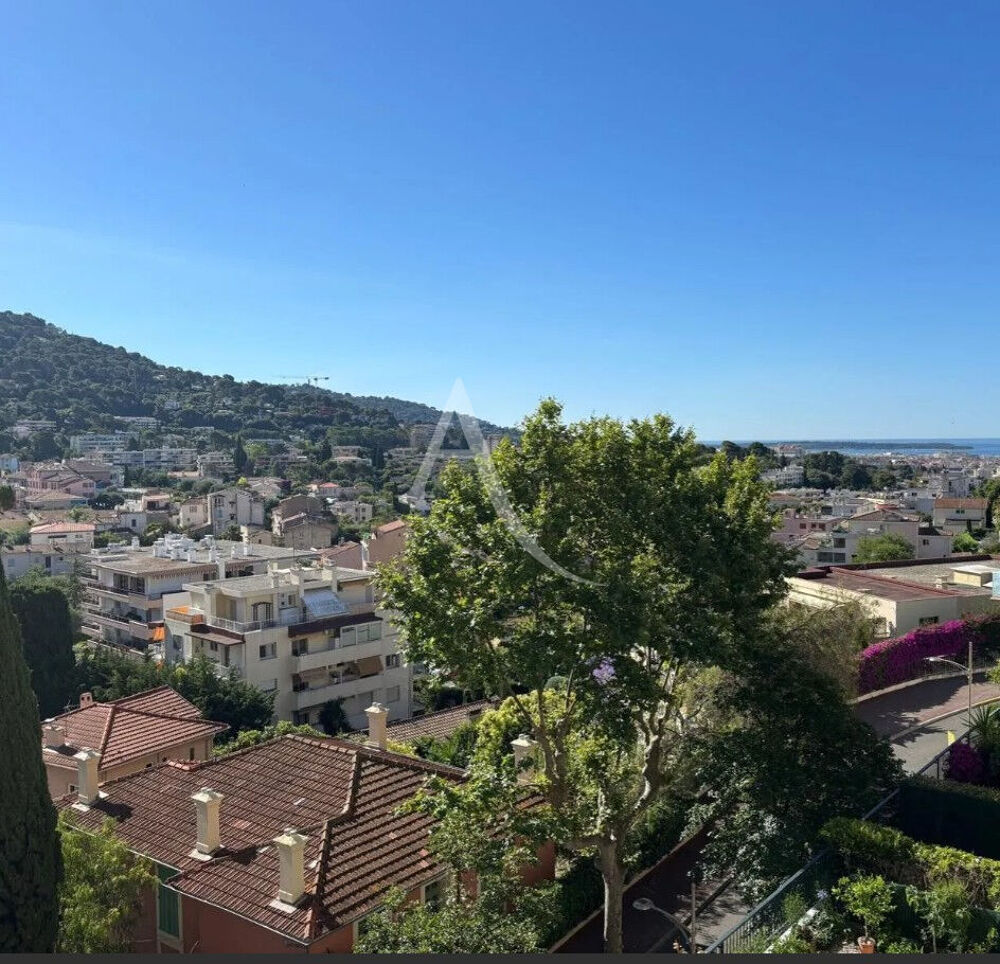 Vente Appartement **Le Cannet Mairie ** Superbe 2/3 pièces avec terrasse vue mer** 83m² + box Le cannet