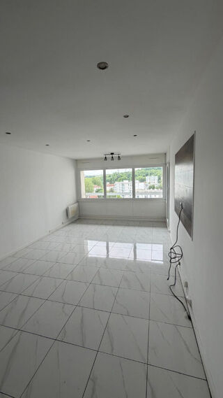  Appartement à louer 3 pièces 64 m²