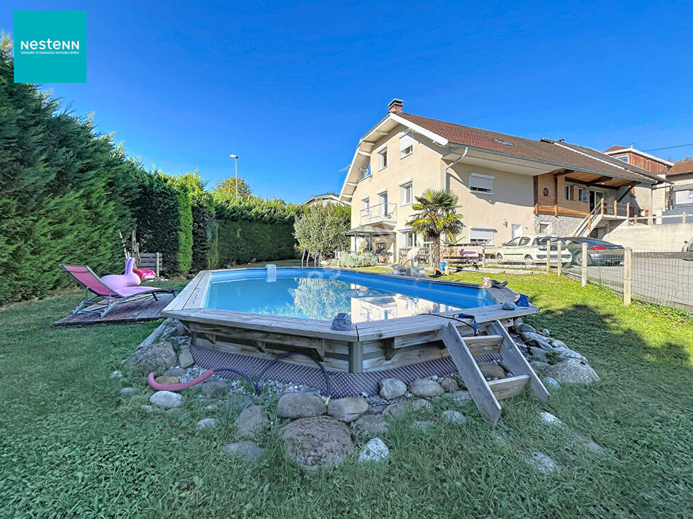 Vente Maison POISY _ Rare à la vente _ Propriété de caractère avec grange à réhabiliter et fort potentiel d'aménagement, à vendre Poisy