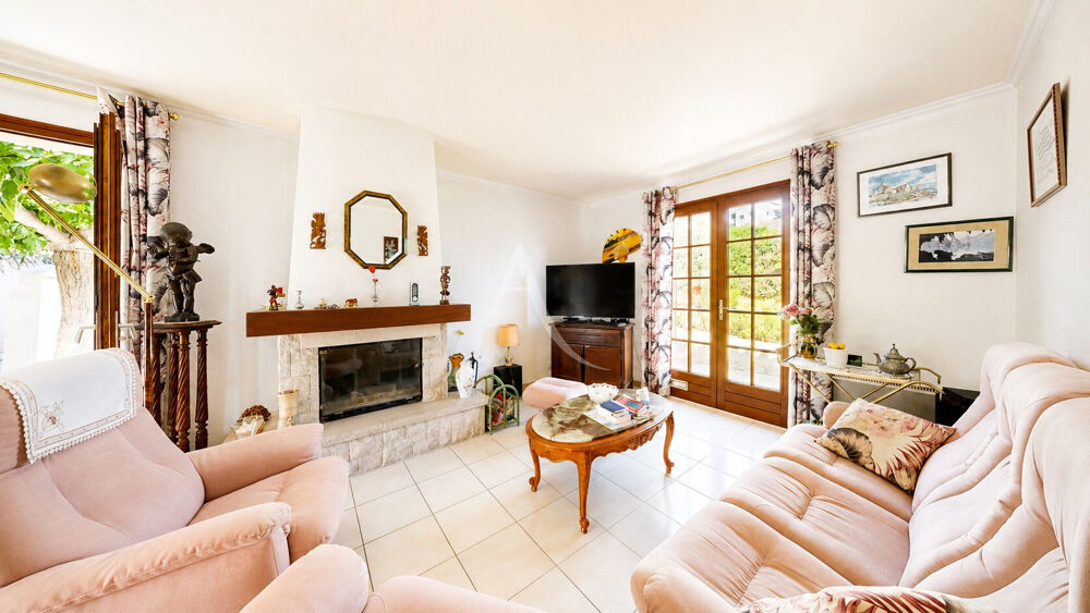 Vente Maison VILLA CARQUEIRANNE AVEC STUDIO INDEP ET GARAGE Carqueiranne