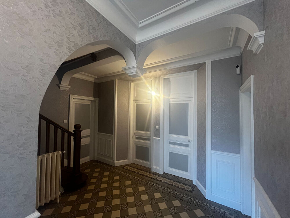 Maison de Maitre à Vittel 8 pièce(s) 155 m2
