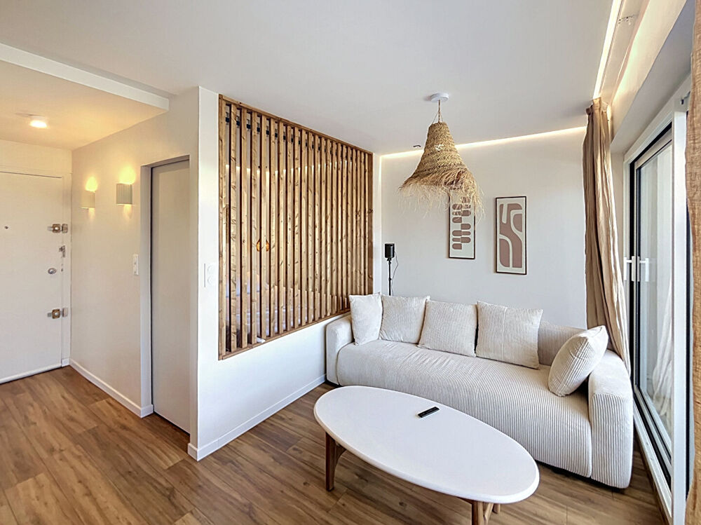 COURSEULLES SUR MER - Appartement 2 pièces avec balcon