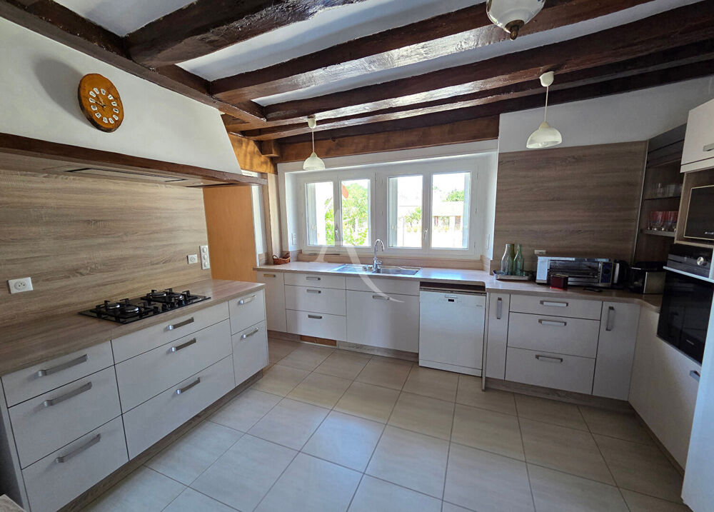 Maison Dourdan 5 pièce(s) 148.77 m2