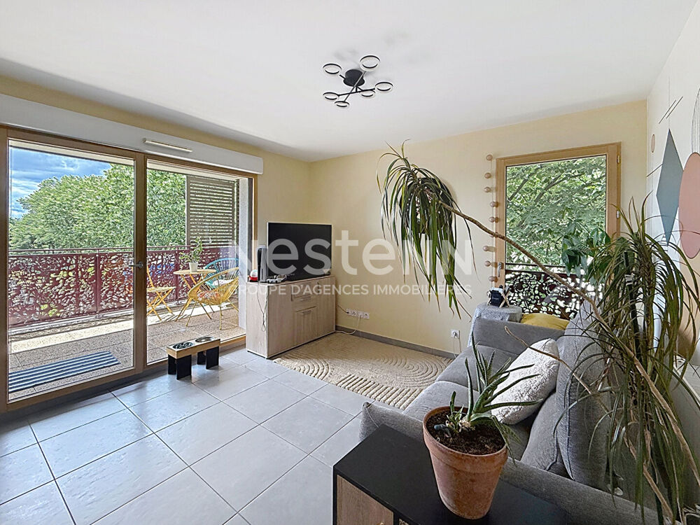 Appartement 2 pièces BBC Dernier étage avec grande terrasse - 69500 BRON