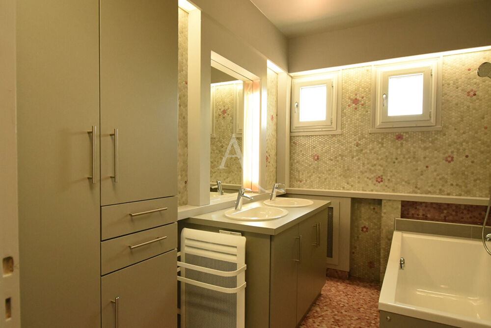 à vendre  Maison Charnay-lès-Mâcon (71850)