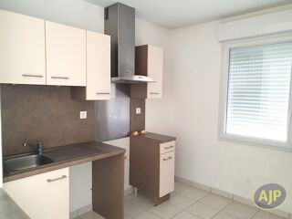  Appartement à louer 3 pièces 69 m²