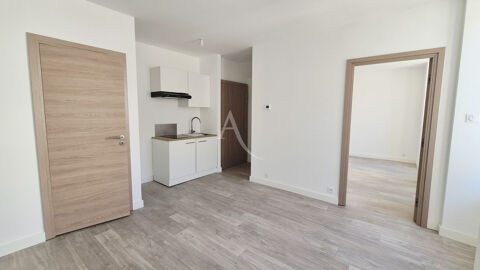   Appartement, Centre ville de Saint Jean D'Ang�ly. Appartement - 2 pi�ce(s) - 32 m�