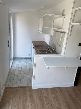 Appartement à louer 1 pièce 28 m²
