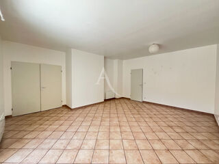  Appartement à louer 3 pièces 74 m²