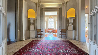  Immeuble à vendre 15 + pièces 758 m²