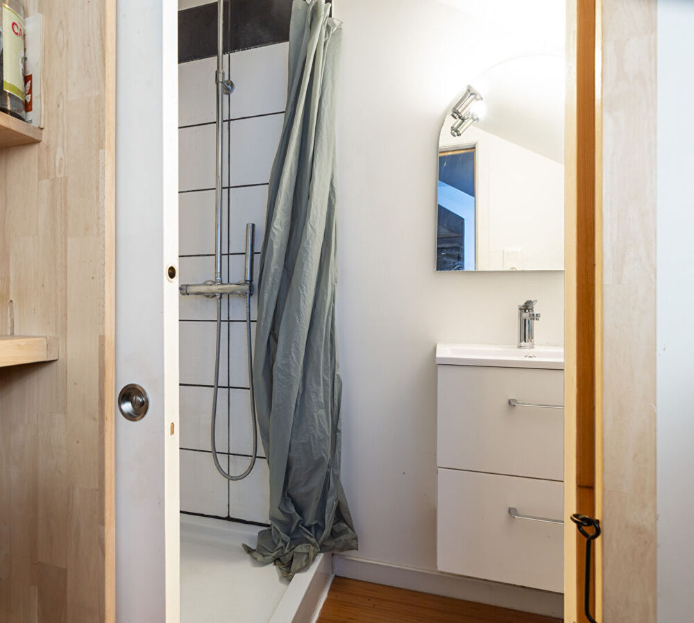 Vente Appartement A VENDRE NANTES ST CLEMENT STUDIO AU CALME DANS IMMEUBLE RENOVE Nantes