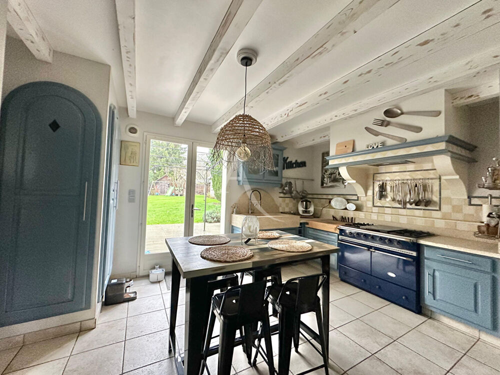 Vente Maison Maison Maisoncelles En Brie 6 pi�ce(s) 205 m2 Coutevroult