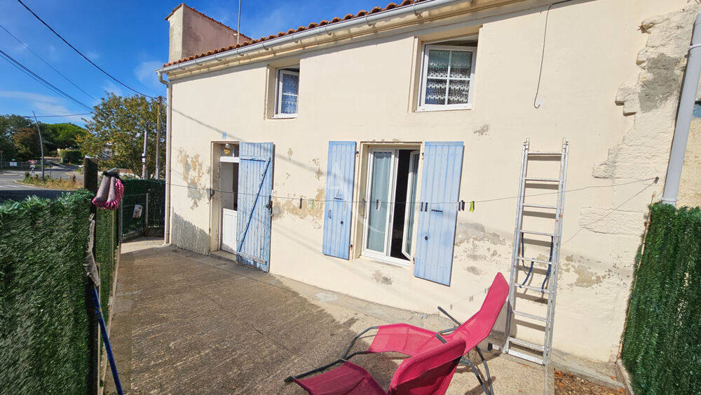 MAISON ANCIENNE A RENOVER AVEC GARAGE