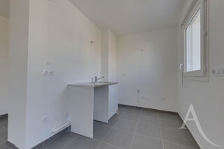  Appartement à louer 2 pièces 42 m²