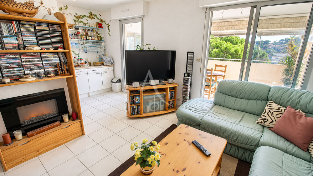 Vente Appartement Beau Studio dernier étage avec grande terrasse Carqueiranne