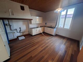  Appartement à louer 4 pièces 127 m²