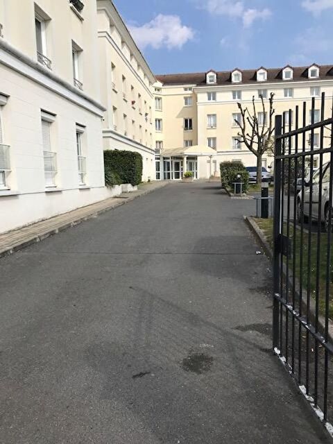 Appartement Bussy Saint Georges 1 pièce(s) 17.37 m2 + parking extérieur 531 Bussy-Saint-Georges (77600)