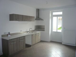  Appartement à louer 3 pièces 81 m²
