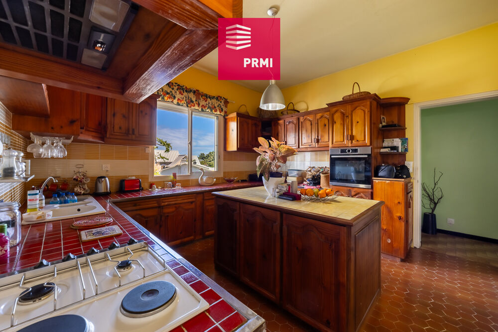 EXCLUSIVITÉ - Maison familiale 338 m² - 6 chambres - La Montagne 97417