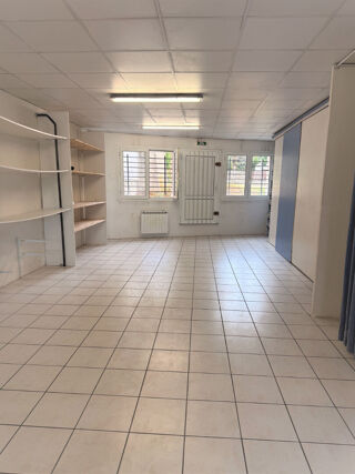   Local commercial 61m² - BESANCON Besancon