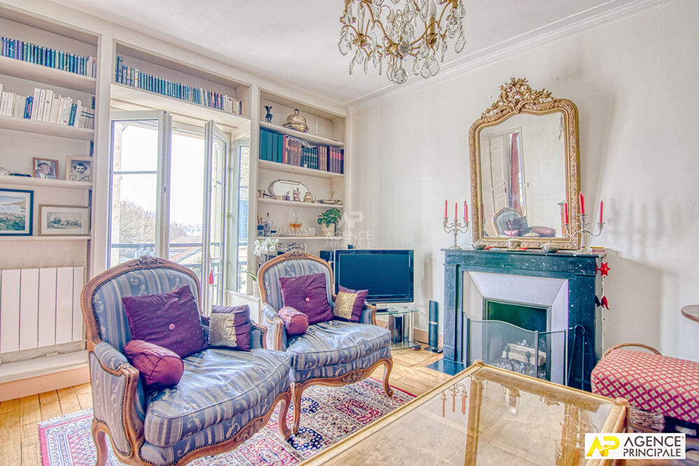 Vente Appartement Versailles Notre-Dame Boulevard de la Reine Appartement duplex 4 pièces 84 m² situé au 2ème et dernier étage Versailles