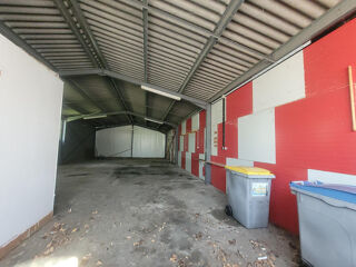  Parking / Garage à louer 155 m² Montauban