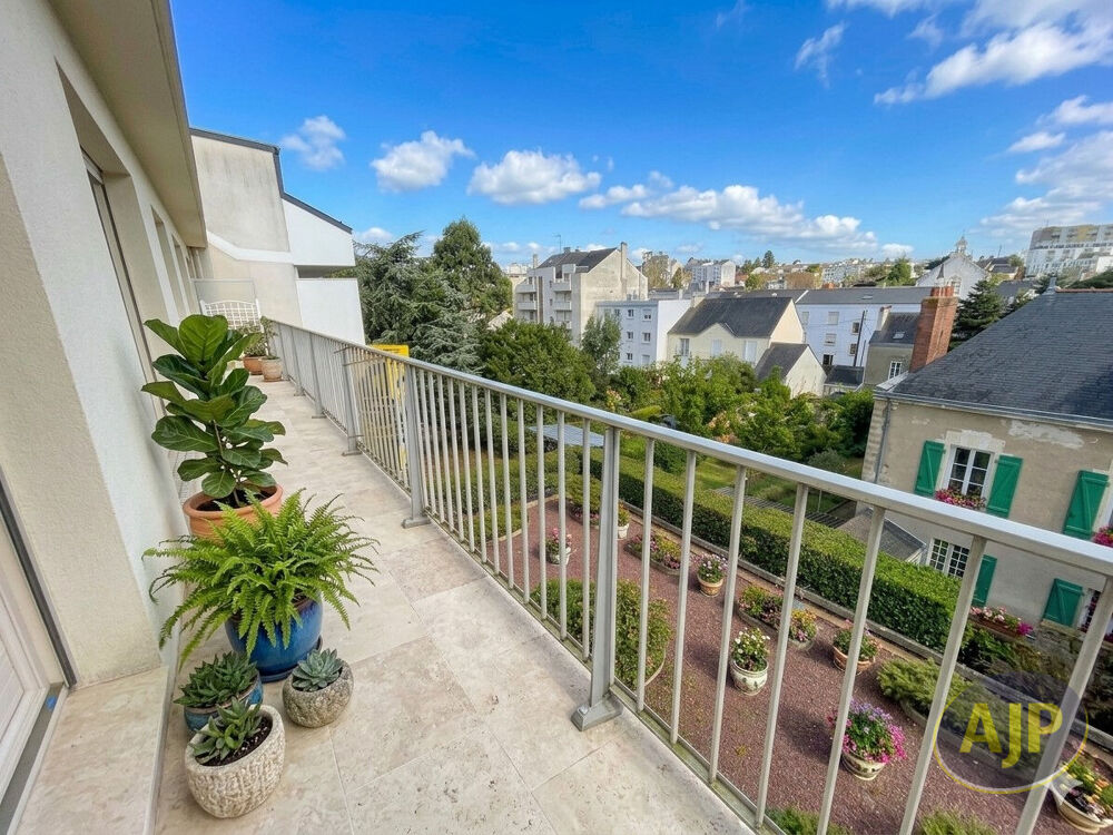 Vente Appartement NANTES PROCÉ-GRILLAUD : LE CALME ABSOLU EN DERNIER ÉTAGE Nantes