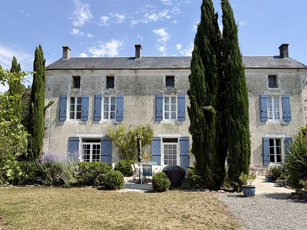 Maison de Maître, 4+ chambres, plein du caractère, piscine, au calme