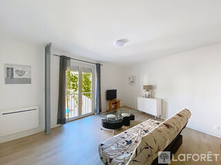  Appartement à louer 2 pièces 53 m²