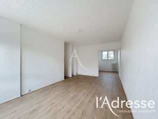  Appartement à louer 3 pièces 61 m²