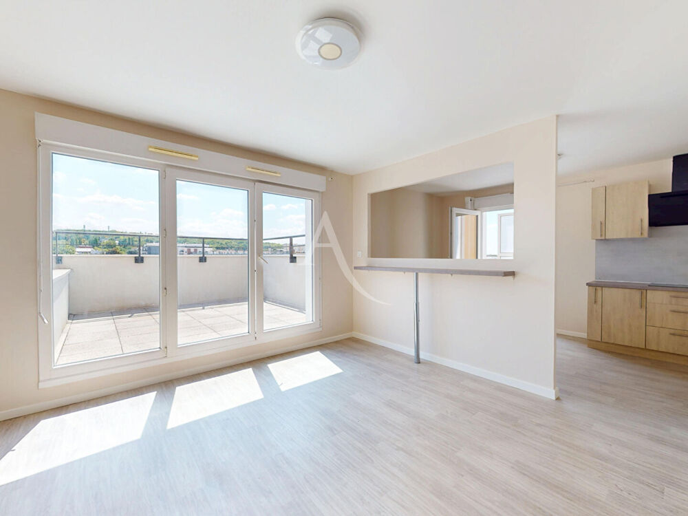 Vente Appartement LIVRY-GARGAN, PENTHOUSE AU DERNIER ÉTAGE AVEC TERRASSE, DOUBLE STATIONNEMENT EN SOUS-SOL ET DPE C Livry gargan