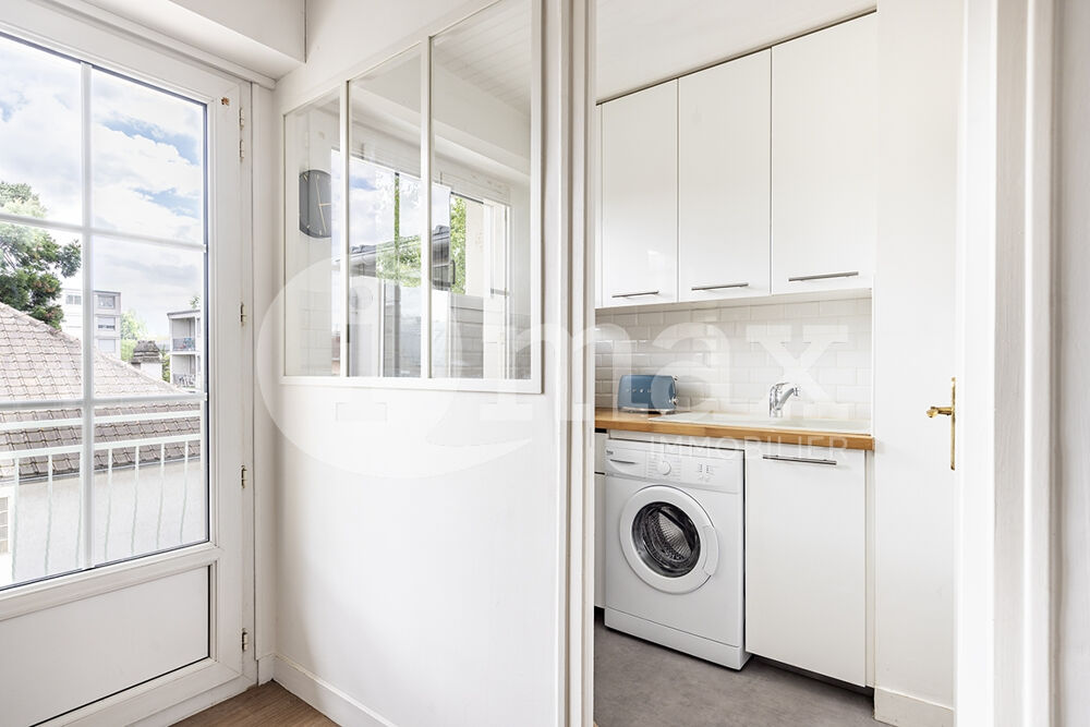 Vente Appartement COLOMBES GARE - STUDIO 27 m² - DERNIER ETAGE - 179 000  FAI Colombes