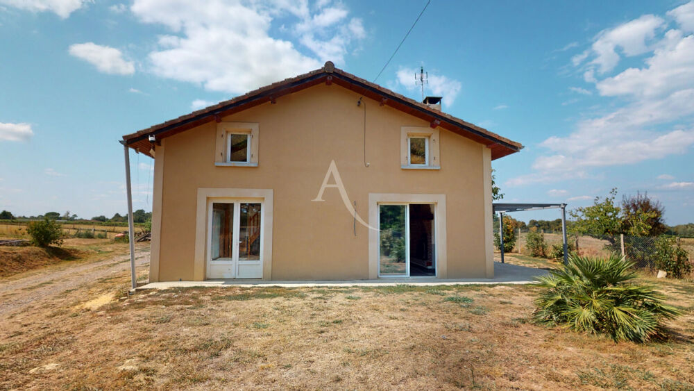 Ancienne maison de caractère rénovée avec vue dégagée sur la campagne