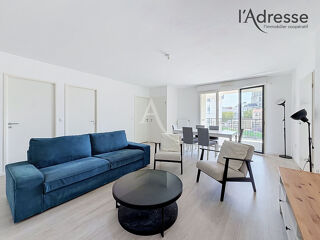  Appartement à louer 5 pièces 100 m² Puteaux