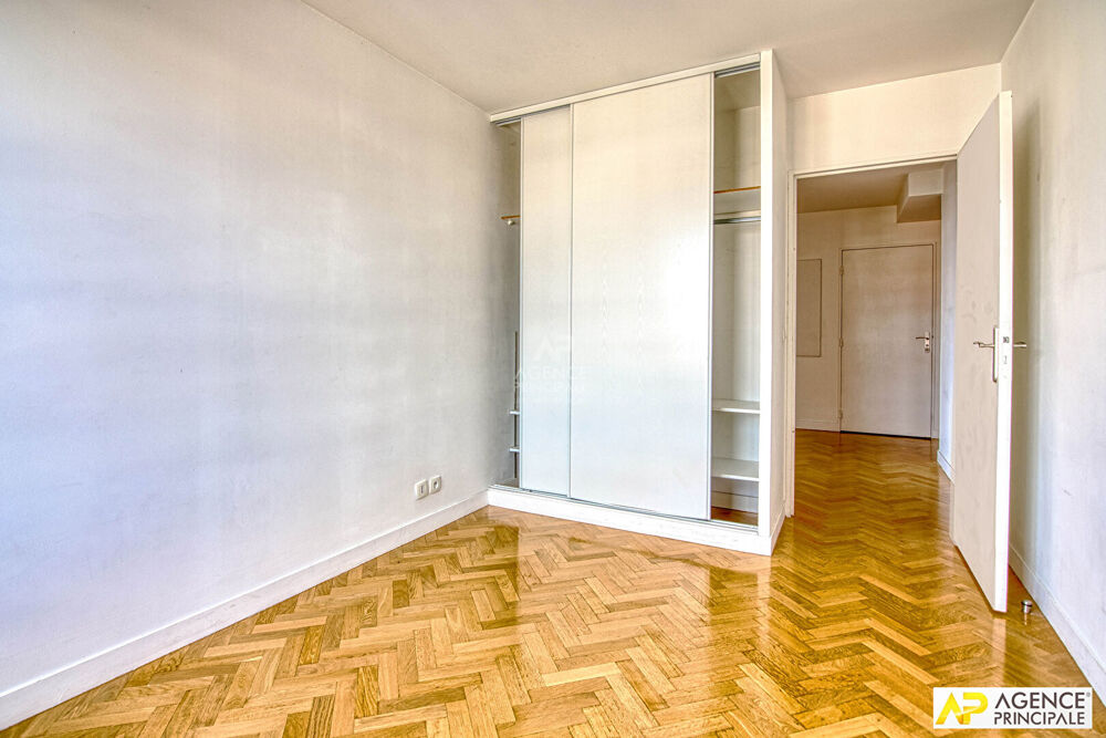 � vendre  Appartement Versailles (78000)