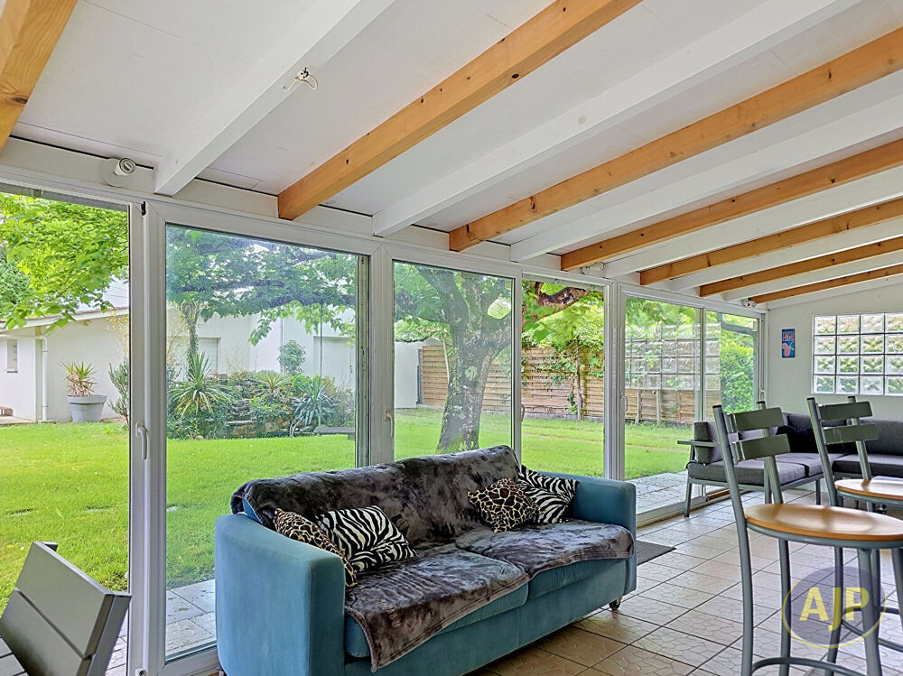 Maison 7 pièces 4 chbres jardin arboré garage double