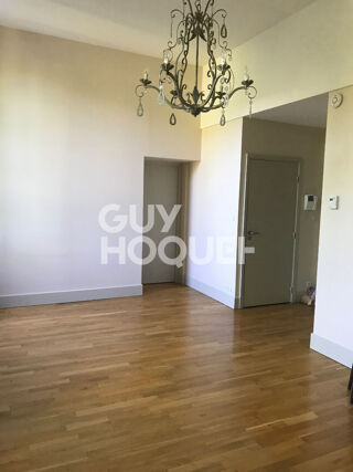  Appartement à louer 1 pièce 35 m²