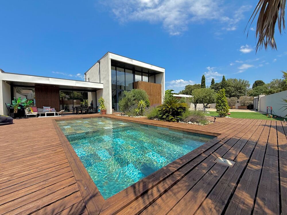 Villa contemporaine avec piscine