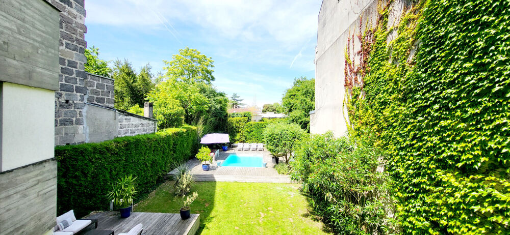 Vente Maison Maison Bordeaux 10 pièce(s) 245 m2 Bordeaux