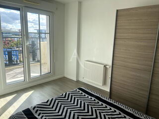 Vente Appartement PAVÉ BLANC ? 2 PIÈCES AU DERNIER ÉTAGE AVEC BALCON Clamart