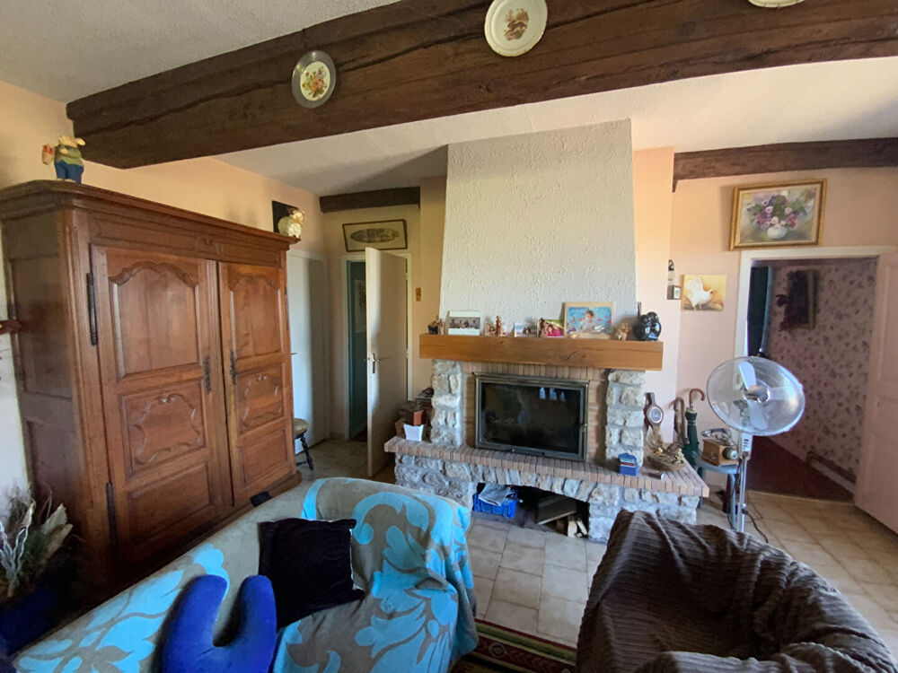 SAINT-EMILAND - Proche gare TGV - Maison de village de 139 m² hab. (3 chambres) avec dépendances (90 m²)