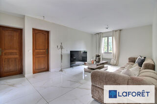  Maison � vendre 10 pi�ces 211 m�