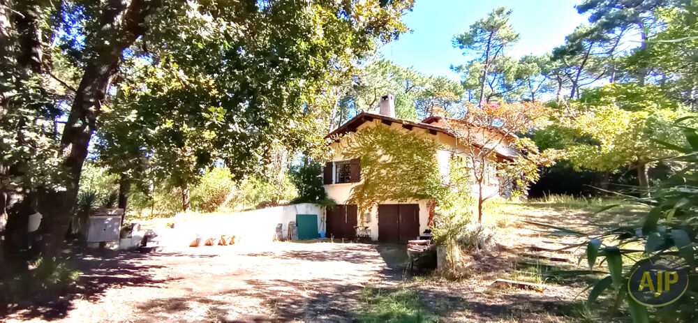 Maison en lisière de forêt à Claouey