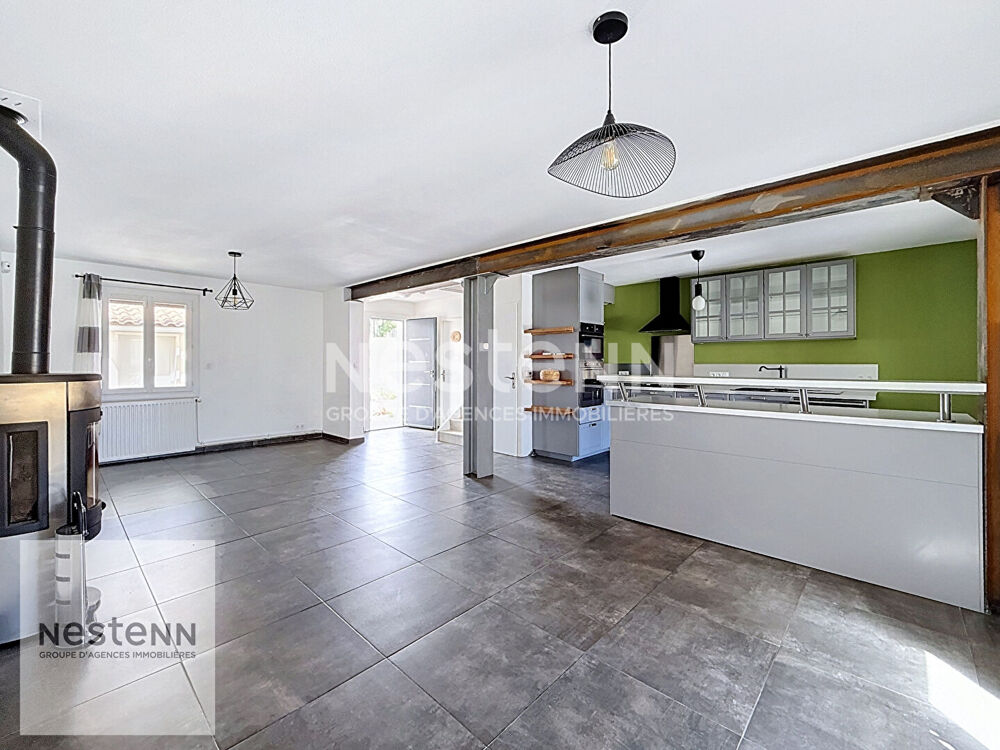 Vente Maison Maison Miramas T4 90 m2 572m² de terrain piscine dépendances. Miramas